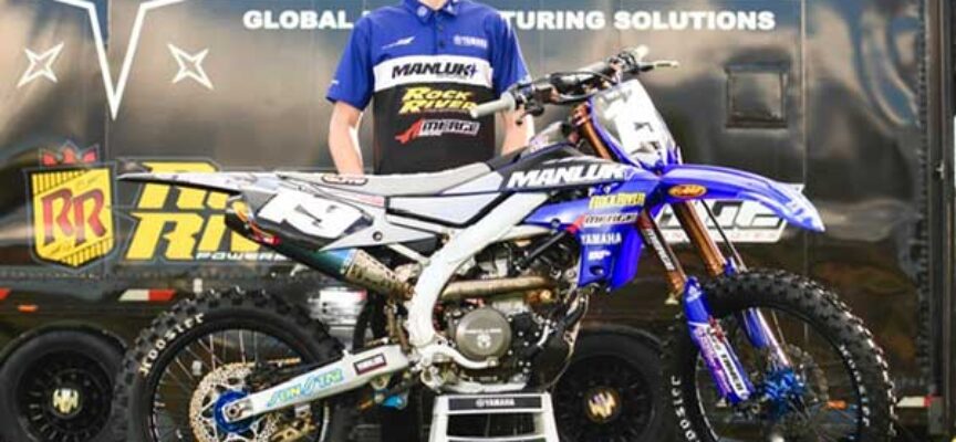 Manluk/Rock River Yamaha/Merge Racing Signs Quinn Amyotte and Ryder Floyd