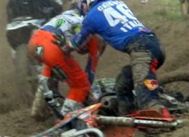 Video | Antonio Cairoli Shoves Glenn Coldenhof after First Turn Crash at the MXON