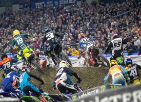 Indianapolis Supercross Photo Report from the Note Pad