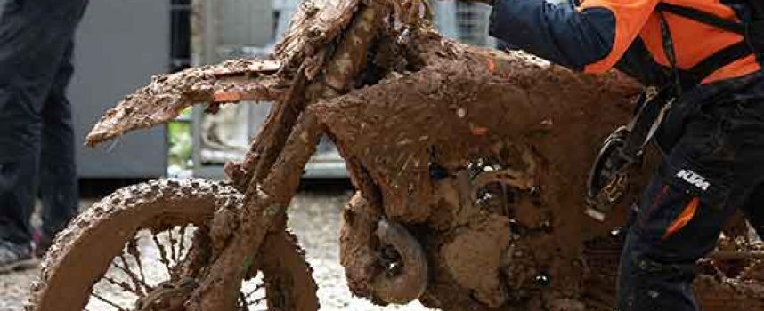 MXGP of Italy | Kate Checks in from Europe