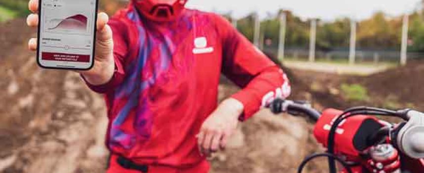 NEW CONNECTIVITY UNIT OFFROAD AND GASGAS+ APP TO CHANGE THE WAY YOU RIDE AND SET UP YOUR GASGAS DIRT BIKE