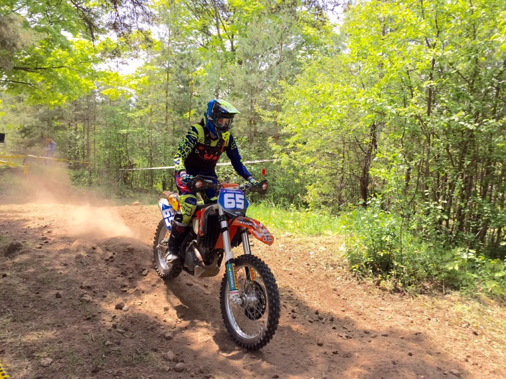 Is off-road racing harder for females to compete in? "Definitely not." - Franklin photo