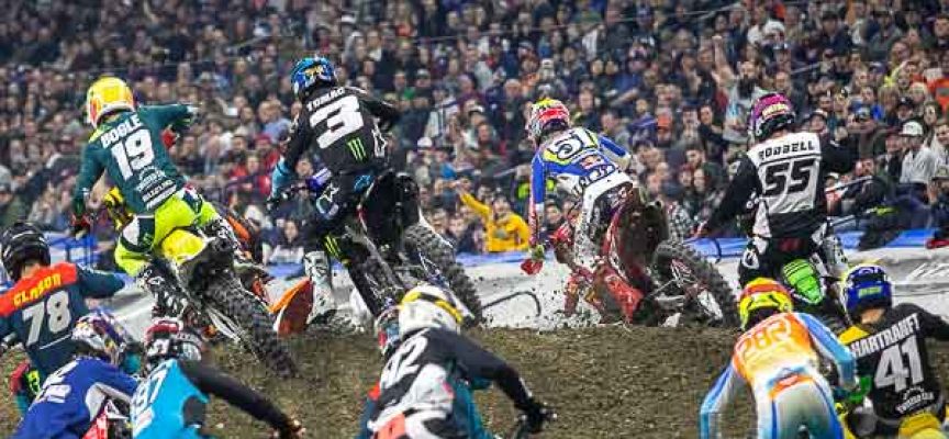 Indianapolis Supercross Photo Report from the Note Pad